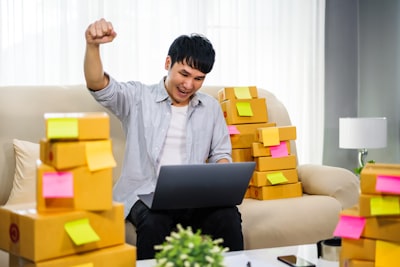 Cómo el sistema de gestión de negocios de mensajería ofrece alto retorno de inversión