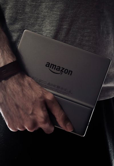 Cómo Desbloquear Tu Kindle Fuera del Control de Amazon
