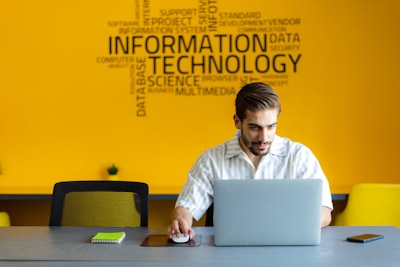 Mejores 15 Empresas para automatizar la documentación interna en Málaga