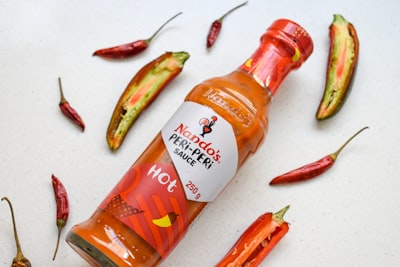 Cómo las salsas picantes están revolucionando las comidas diarias
