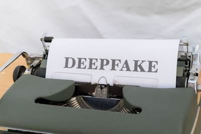 Herramienta forense para detectar deepfakes