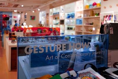 Las 10 Mejores Tiendas en Línea para Comprar Materiales de Manualidades con Descuento