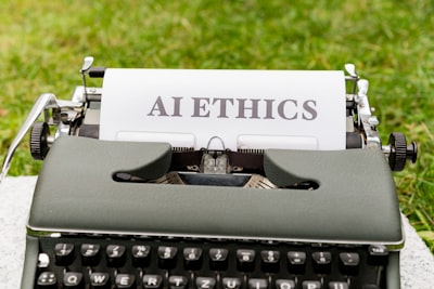 Mejora en el cumplimiento de políticas mediante retroceso epistémico dinámico