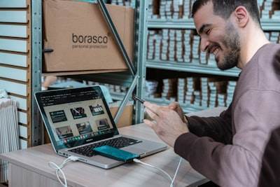 Automatización de creación de tiendas en línea en Barcelona