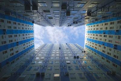 Construyendo sistemas de IA escalables con arquitecturas nativas de la nube