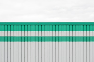 ¿Cómo estimar el costo total del desarrollo del portal de autoservicio para empleados?