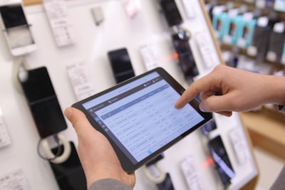 ¿Cómo validar automáticamente pedidos en dispositivos móviles con el stock?
