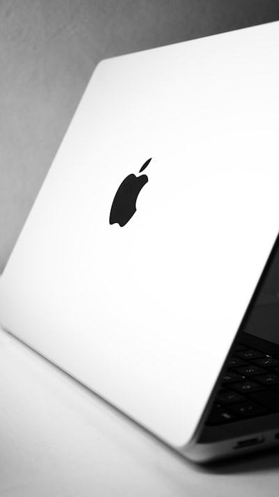 Apple corrige decenas de vulnerabilidades en macOS e iOS