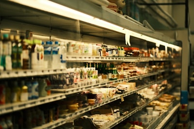 ¿Es necesario rediseñar los procesos en el sistema de gestión de tiendas de alimentos especializados?