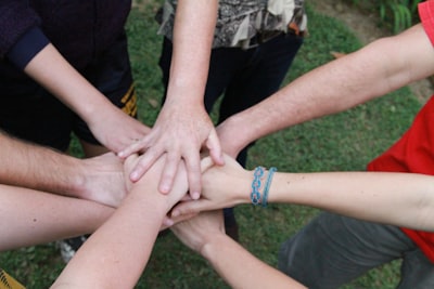 Actividades divertidas de construcción de equipo para adolescentes