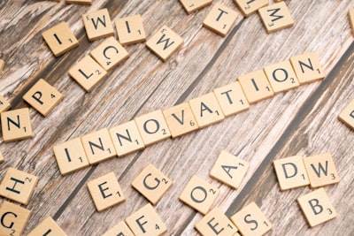 Cómo las aplicaciones personalizadas impulsan la innovación en industrias sostenibles.