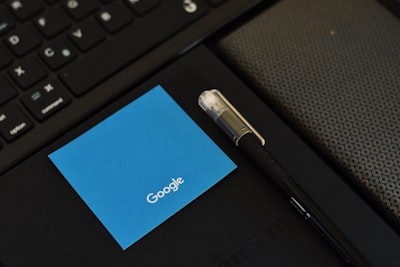 Google Meet permite tomar notas durante las reuniones en persona