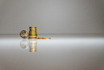 Equilibrio entre rendimiento y equidad en IA Explicable para Detección de Anomalías