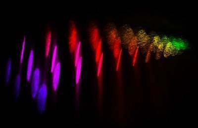Espectroscopía de Rayos X Ultraluminosos con Deconvolución Espectral Bayesiana