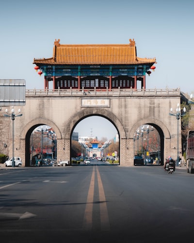Llegada de fábrica de baterías china: impacto en la ciudad.