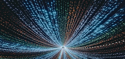 Automatización para conectar con bases de datos y APIs.