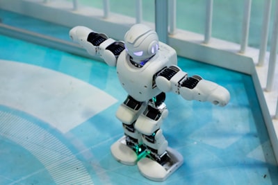 Aprendiendo planificación y programación con robots bimanuales.