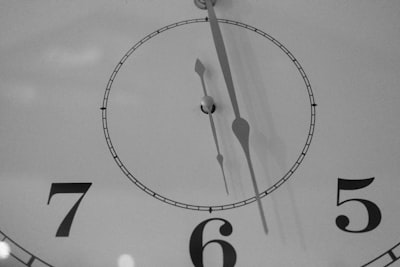 ¿Cuánto tiempo se tarda en implementar automatización de procesamiento de reclamaciones de seguros?