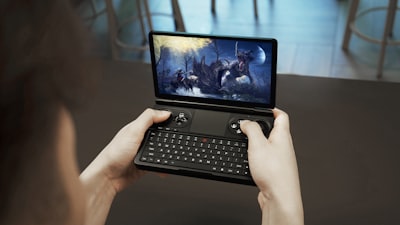 El estándar para interfaces de usuario generativas portátiles