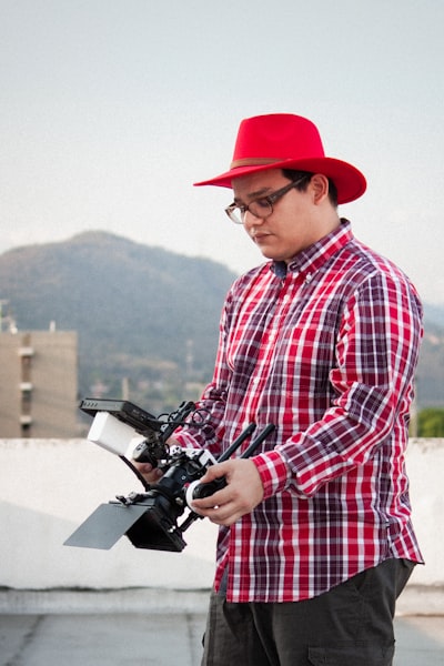 ELVIS: Imaginación Latente Calibrada mediante Conjuntos para MPC Visual de Horizonte Largo