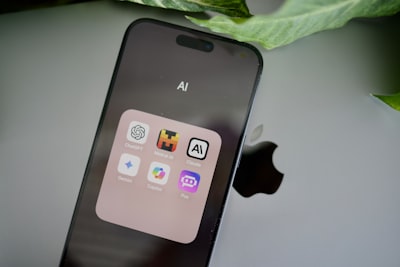 Apple lanza dos nuevas versiones de Siri
