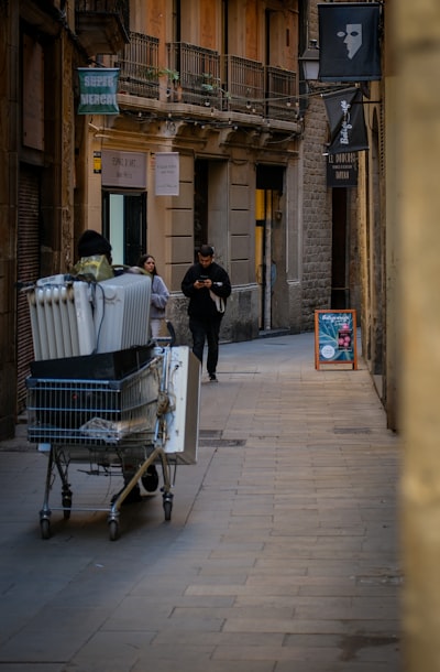 Principales expertos en recuperación de carritos abandonados en Barcelona
