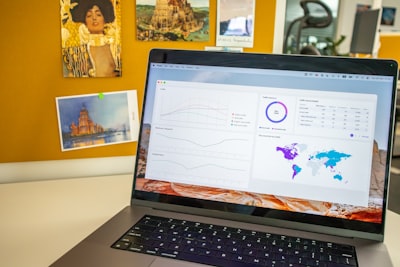 Cómo elegir el mejor proveedor de intranet con knowledge graph en Madrid
