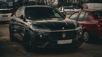 Este SUV italiano combina la agilidad de un sedán deportivo y supera a sus rivales alemanes