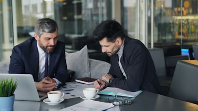 Mejora de la comunicación interna a través de la automatización de informes financieros ejecutivos.