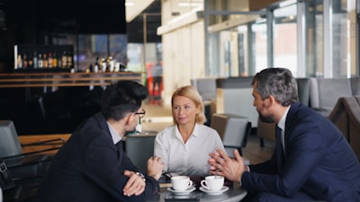 ¿La IA conversacional puede predecir tendencias empresariales?