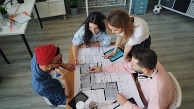 Preparación del equipo para reducir costos operativos con automatización