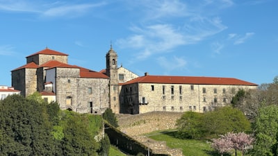 Compañía de Automatización de IA en Santiago de Compostela