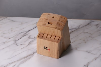 Construcción de una AGI que evalúa su propia conciencia