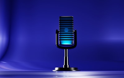 Top 100 expertos en asistentes de voz personalizados para empresas en Granada