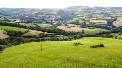 Perceptrones y localización del paisaje de campo medio atencional