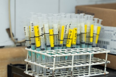 Impacto de la contaminación en las evaluaciones generativas