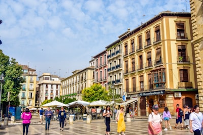Top 5 empresas para aplicaciones de ChatGPT en Granada