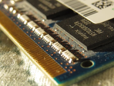 Guía práctica para ajustar modelos de IA con memoria de GPU
