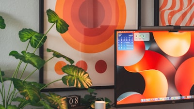 Elige primero tu entorno de escritorio: GNOME o KDE Plasma