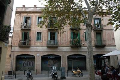 Mejores Expertos en Agencia de IA en Figueres
