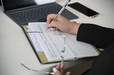 Administre efectivamente los registros laborales del personal