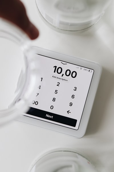 ¿Cómo automatizar recordatorios de seguimiento para ahorrar a largo plazo?