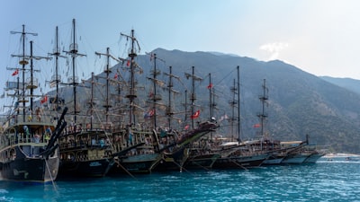 5 plataformas que usaron contenido pirata para construir imperios multimillonarios
