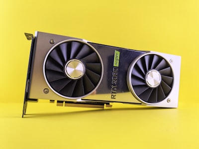 Optimizador GPU con oscilación convergencia-anticonvergencia