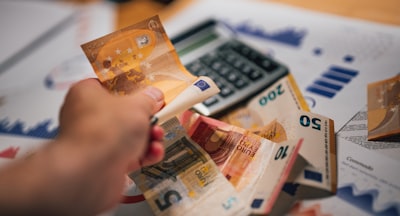 Factores clave del precio en portales de franquiciados con evaluaciones de calidad