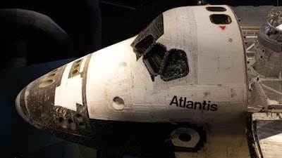 Por qué Gemini 3.0 es un Gran Constructor, Pero Aún Necesita un Humano en el Proceso