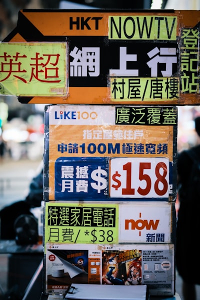 ¿Está disponible el pricing del trabajador agente en varios idiomas?