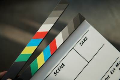 Cómo crear videos de IA cinematográfica gratis