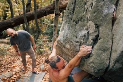 Construyendo un Entrenador Fitness de IA en AWS con Bedrock, Lambda y CloudFront