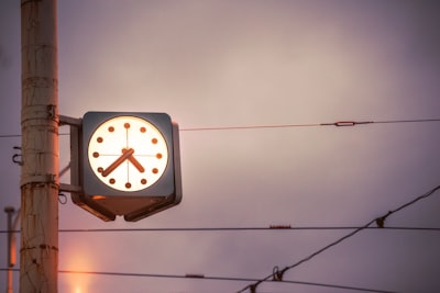 Beneficios de la automatización del seguimiento del tiempo en la comunicación interna